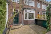 Tussenwoning te koop: Groen van Prinstererlaan 35 in Voorburg