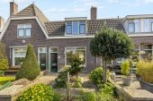Tussenwoning te koop: van Ruysdaellaan 134 in Leidschendam