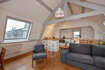 Emmastraat 8 D in Den Haag