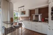 Tussenwoning te koop: Zwaluwlaan 5 in Leidschendam