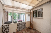 Tussenwoning te koop: Sint Willibrordusstraat 6 in Leidschendam