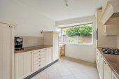 Tussenwoning te koop: Roeibaan 38 in Den Haag
