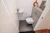 Tussenwoning te koop: Van Veendijk 49 in Den Haag
