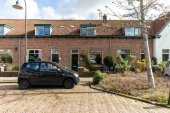 Tussenwoning te koop: Sint Willibrordusplein 6 in Leidschendam