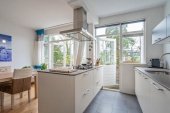 Dubbel bovenhuis te koop: van Watervlietstraat 61 in Voorburg