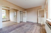 Tussenwoning te koop: Sint Willibrordusplein 6 in Leidschendam