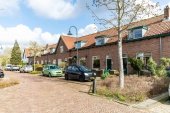 Tussenwoning te koop: Sint Willibrordusplein 6 in Leidschendam
