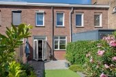 Tussenwoning te koop: van Barbansonstraat 72 in Voorburg