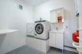 Tussenwoning te koop: Bertha von Suttnerstraat 17 in Rijswijk