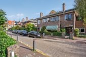 Tussenwoning te koop: Rusthoflaan 24 in Voorburg