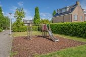 Tussenwoning te koop: Kamperfoeliehof 16 in Nootdorp