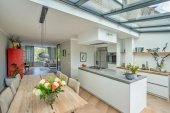 Geschakelde 2-onder-1-kapwoning te koop: Rozentuin 43 in Voorburg