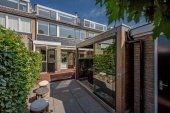 Tussenwoning te koop: Zwaluwlaan 5 in Leidschendam