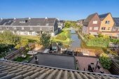 Tussenwoning te koop: Van Veendijk 49 in Den Haag