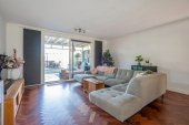 Tussenwoning te koop: Van Veendijk 49 in Den Haag