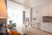 2-onder-1-kapwoning te koop: Badhuisweg 57 in Den Haag