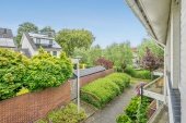 Tussenwoning te koop: Roeibaan 38 in Den Haag