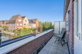 Tussenwoning te koop: Van Veendijk 49 in Den Haag