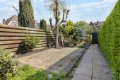 Tussenwoning te koop: van Ruysdaellaan 134 in Leidschendam