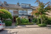 Tussenwoning te koop: Zwaluwlaan 5 in Leidschendam