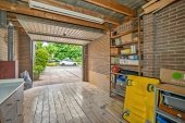 Geschakelde 2-onder-1-kapwoning te koop: Rozentuin 43 in Voorburg