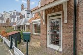 Tussenwoning te koop: Eemwijkplein 4 in Voorburg