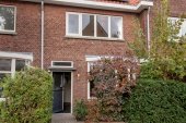 Tussenwoning te koop: van Lugtenburgstraat 4 in Voorburg