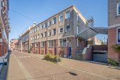 Tussenwoning te koop: Lange Lombardstraat 48 in Den Haag