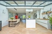 Geschakelde 2-onder-1-kapwoning te koop: Rozentuin 43 in Voorburg
